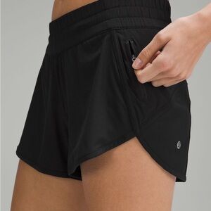 Lululemon Tracker Low-Rise Lined Short 4"